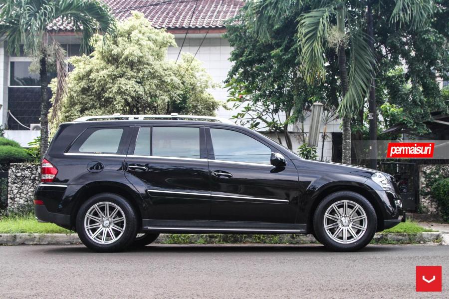 Mercedes-Benz GL500 4Matic on Vossen Wheels (CV4) 2016 года  (фото 3 из 8)